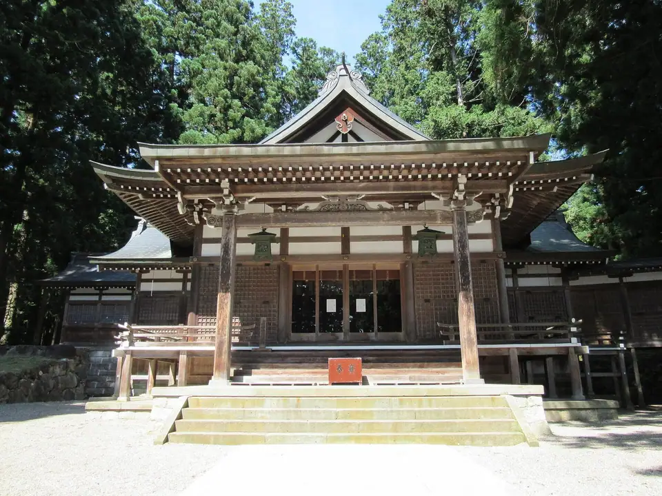 Keta Wakamiya Shrine above Furukawa, Hida, Gifu